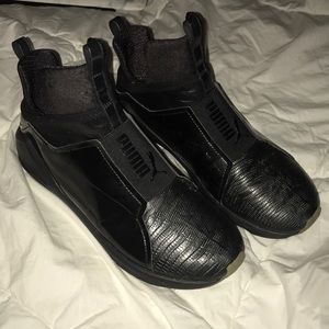 LIKE NEW PUMA FIERCE